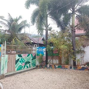 Cronin Residence Oslob Exterior photo