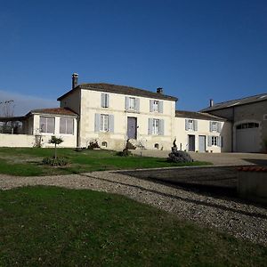 L'En Haut Des Vignes Panzió Mérignac Exterior photo