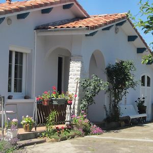 Chambre D'Hotes De La Tuilerie Panzió Rion-Des-Landes Exterior photo