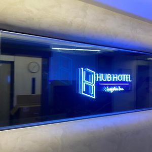 Hub Hotel Songshan Inn Tajpej Exterior photo