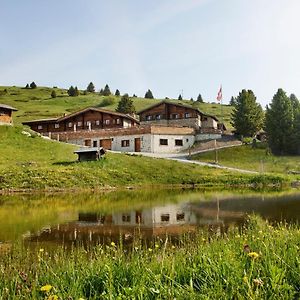 Berghuus Radons Hotel Savognin Exterior photo