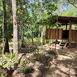 Honeymoon Hut Villa Trueman Exterior photo