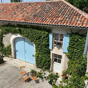 Le Logis De Lasteyrie Panzió La Rochebeaucourt-et-Argentine Exterior photo