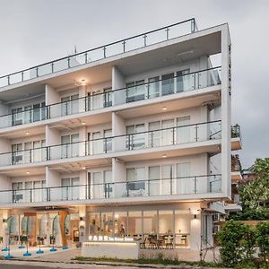 The Ocean House Aparthotel Simen negyed Exterior photo