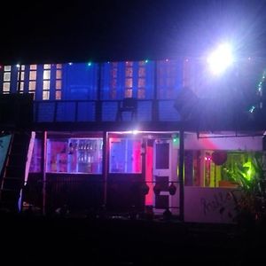 Trishul Cafe Hotel Tosh Exterior photo