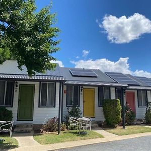 Canberra Ave Villas Queanbeyan Exterior photo