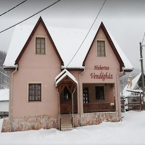 Hubertus Vendégház Hotel Parád Exterior photo