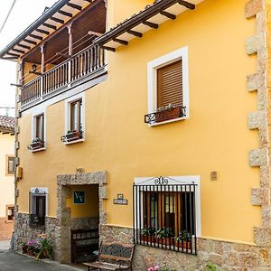 La Carteria Casa Rural Vendégház Mestas De Con Exterior photo