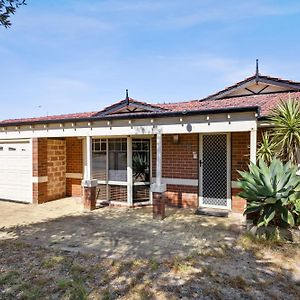 The Entertainer Villa Perth Exterior photo