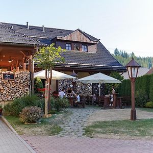 Penzion A Restaurace Stare Casy Horní Bečva Exterior photo