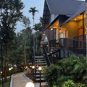 Mountain Vibes Resort Vajanad Exterior photo