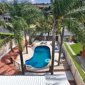 Evies White House Oasis I Pool & Close To Airport Melbourne Exterior photo