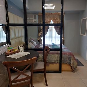 Simple, Accessible & Affordable Flat In It Park Avida Towers Riala T2517 Apartman Cebu Exterior photo