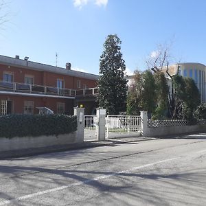 Gold House Apartman Maranello Exterior photo