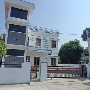 Valiyaparambil House Kochi Exterior photo