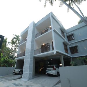 Petals Apartment Kuthuparamba Exterior photo