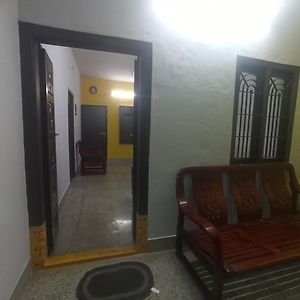 Eastern Service Flat Apartman Tiruchirappalli Exterior photo