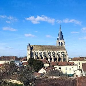 Paris And Disneyland .Couvent Medieval Brie-Comte-Robert Exterior photo