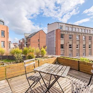 Appartement Lumineux Avec Rooftop Et Garage Prive. Lille Exterior photo