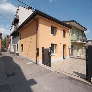 Casa Gemma - Big Family House With Free Parking Apartman San Giovanni Lupatoto Exterior photo