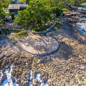 Strawberry Fields Together Robins Bay Exterior photo