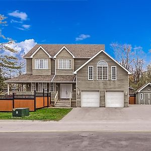 6 Bedroom Executive Cottage Near Innisfil Beach Park Exterior photo