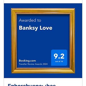 Banksy Love Reinosa Exterior photo