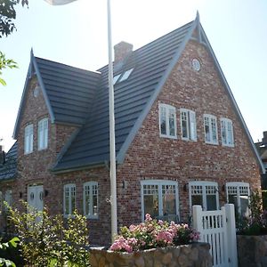 Funkelstern Villa Oldsum Exterior photo