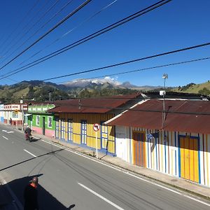 Hostal Perla Del Norte Murillo  Exterior photo