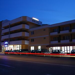 Hotel Europolis Tulcsa Exterior photo