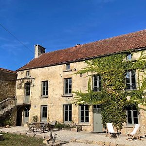 Maison Marguerite, Maison De Charme,Jacuzzi Gigny  Exterior photo