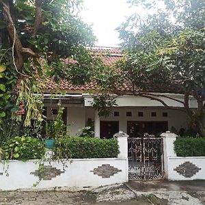 Oyo Life 91339 Pondok Kost Aulia Syariah Hotel Garut Exterior photo