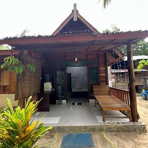 Reptil Homestay Tapokreng Exterior photo