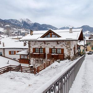 B.& B. Corradini Panzió Castello–Molina di Fiemme Exterior photo