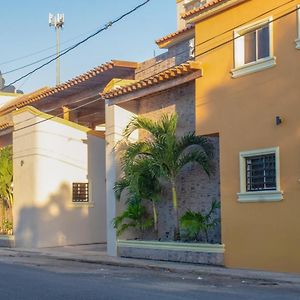 Diosamar Hotel Y Suites Santo Domingo Exterior photo