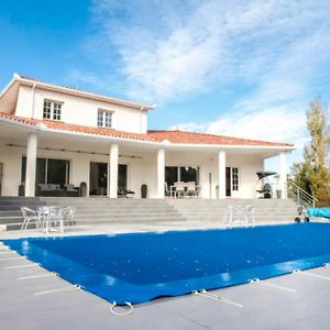 Villa De La Jonquiere, Piscine Lapeyrouse-Fossat Exterior photo