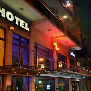 Hotel Berito Momcsilgrad Exterior photo