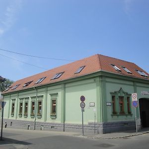 Guest house Ringhofer Vendégház Sopron Exterior photo