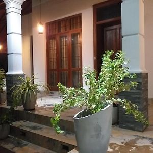 Bel Vedere Apartman Minuwangoda Exterior photo