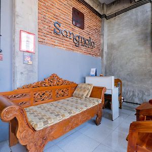 Reddoorz @ Sangnala Homestay Pakisaji Malang Exterior photo