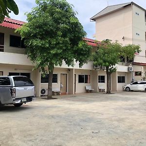 Ratchaphruek Resort Lopburi Exterior photo