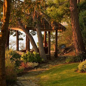 Island Luxury Oceanside Estate Villa Saanichton Exterior photo