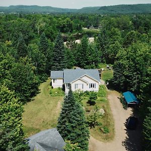 Le Chalet Jaune Sur La Mastigouche Apartman Mandeville Exterior photo