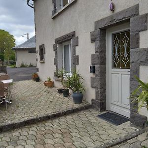 Les Appartements De Johann Besse-et-Saint-Anastaise Exterior photo