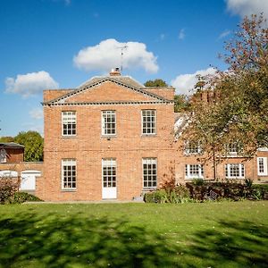 Abbey House By Group Retreats Villa Saffron Walden Exterior photo