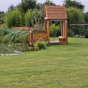 Chambre Coin Zen Panzió Fromelles Exterior photo