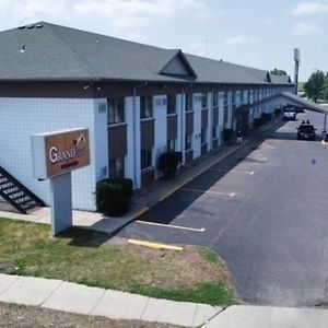 Grand Inn FargoFargo  Exterior photo