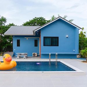 Blue Mountain Pool Villa At Khao Yai Banvangszaj Exterior photo