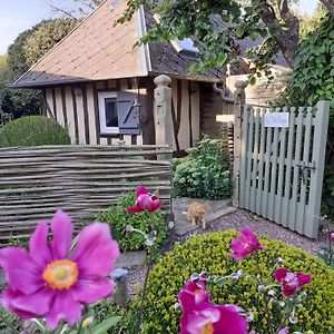 Au P'Tit Jardin Hotel Saint-Sylvestre-de-Cormeilles Exterior photo