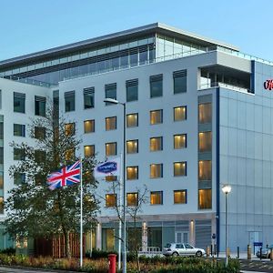 Hampton By Hilton Luton Airport Hotel Exterior photo